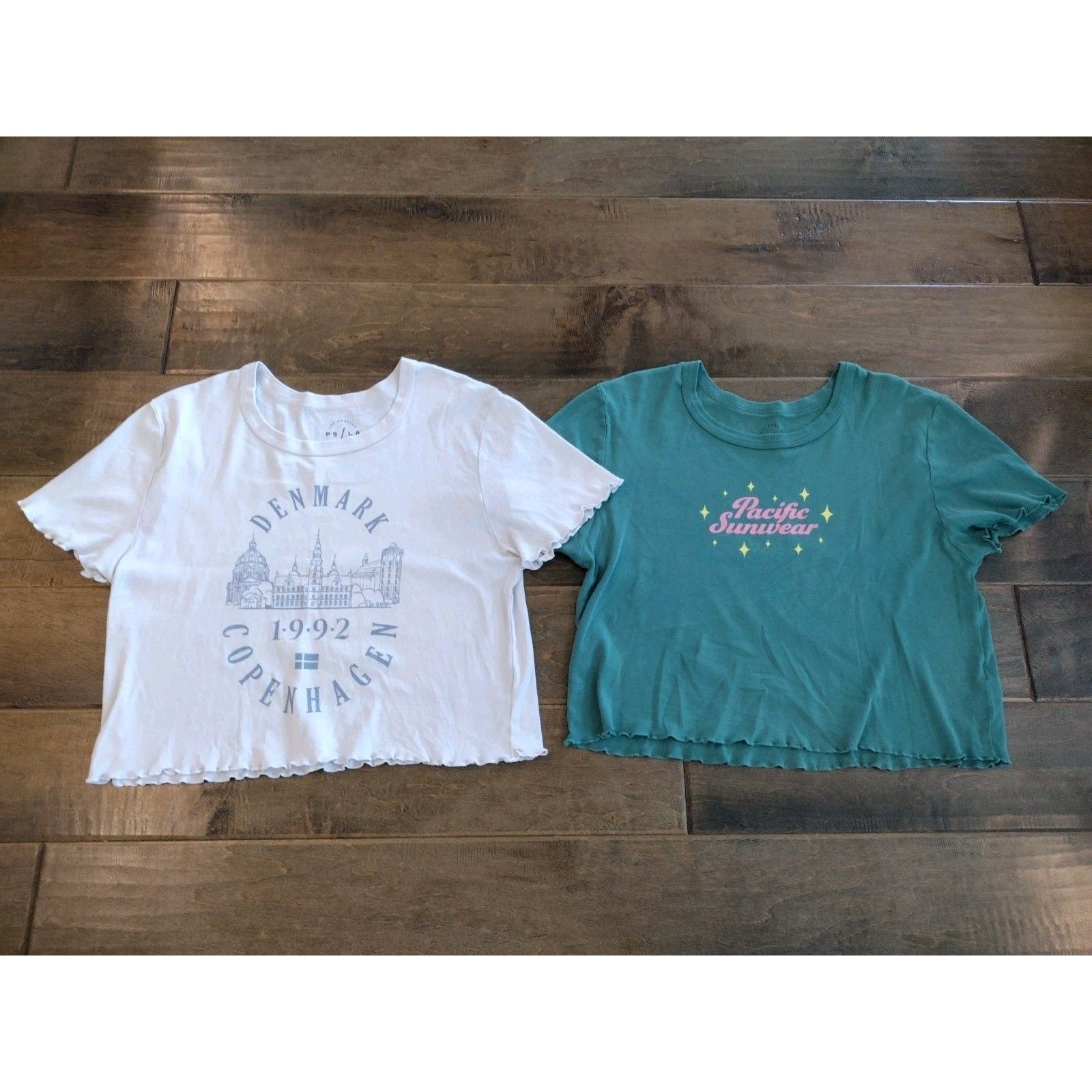 Pacsun Women's Lot Of 2 Crop Cropped Graphic T-Shirts Tees - Size L Large